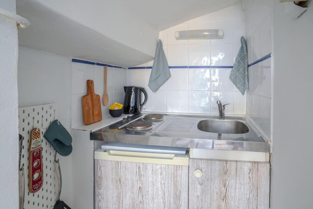 Studio Sous Les Toits Tres Bien Place Et Climatise Montpellier Exterior foto
